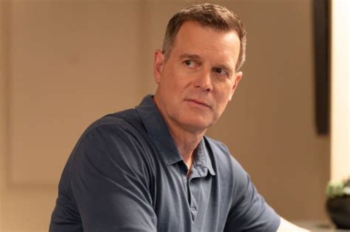 Peter Krause Political Party and Other Facts About the 9-1-1 Star